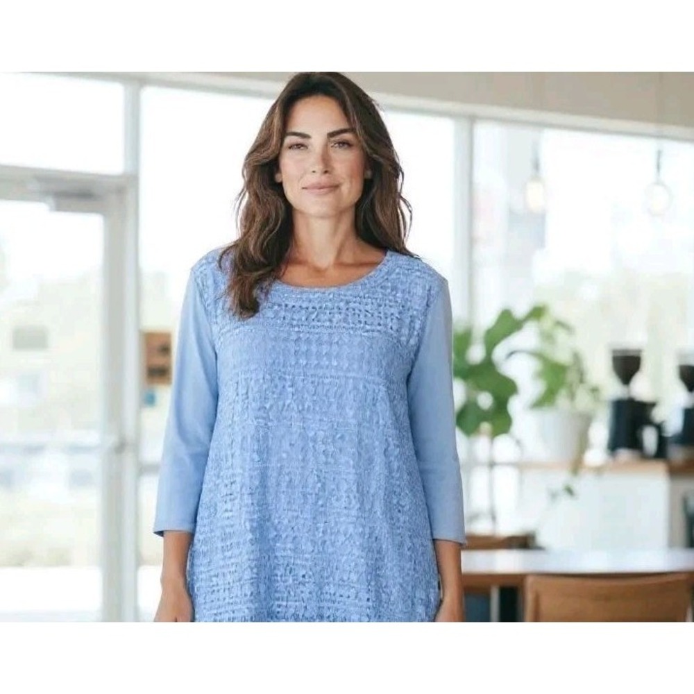 Croft & Barrow Stretchy Knit Blouse Size 3X 24/26 Long Sleeve Shiny Lacey Flowy
